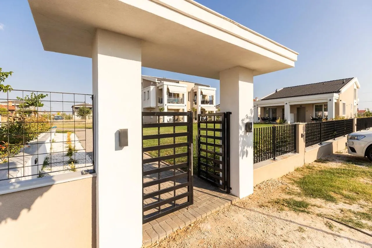 Bianco Mare Studios-Apartments Kalyves Polygyrou Greece
